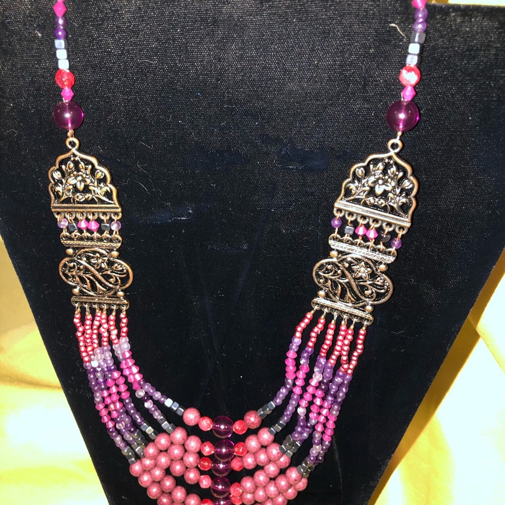 ***Neckline-Multi colored beads